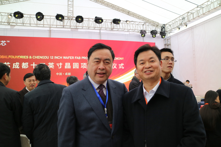 1496476013843396.jpg 8-趙振元與成都建工董事長祝年貴親切合影.jpg