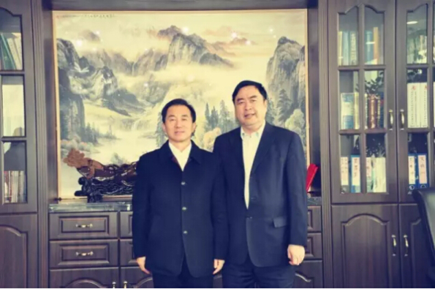 1496499593119824.jpg 3-趙振元董事長與陳放副主席在辦公室親切合影.jpg